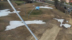 Spodní část sjezdovky skiareálu Karolinka