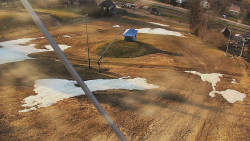 Spodní část sjezdovky skiareálu Karolinka