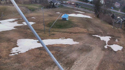 Spodní část sjezdovky skiareálu Karolinka