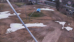 Spodní část sjezdovky skiareálu Karolinka