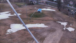 Spodní část sjezdovky skiareálu Karolinka