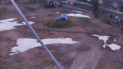 Spodní část sjezdovky skiareálu Karolinka