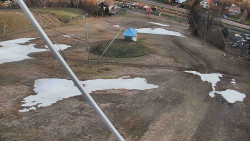 Spodní část sjezdovky skiareálu Karolinka