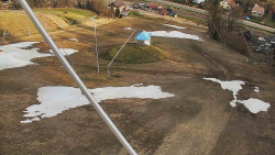 Spodní část sjezdovky skiareálu Karolinka