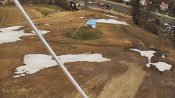 Spodní část sjezdovky skiareálu Karolinka