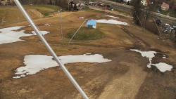 Spodní část sjezdovky skiareálu Karolinka