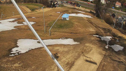 Spodní část sjezdovky skiareálu Karolinka