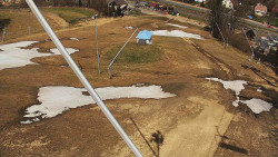 Spodní část sjezdovky skiareálu Karolinka