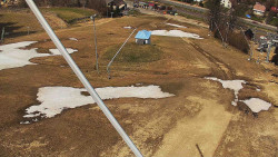 Spodní část sjezdovky skiareálu Karolinka