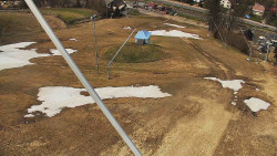 Spodní část sjezdovky skiareálu Karolinka