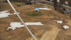 Spodní část sjezdovky skiareálu Karolinka