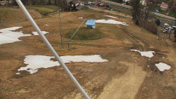 Spodní část sjezdovky skiareálu Karolinka