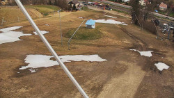 Spodní část sjezdovky skiareálu Karolinka