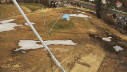 Spodní část sjezdovky skiareálu Karolinka