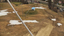 Spodní část sjezdovky skiareálu Karolinka