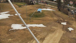 Spodní část sjezdovky skiareálu Karolinka