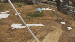 Spodní část sjezdovky skiareálu Karolinka