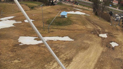 Spodní část sjezdovky skiareálu Karolinka