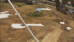 Spodní část sjezdovky skiareálu Karolinka