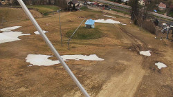 Spodní část sjezdovky skiareálu Karolinka