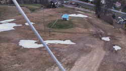 Spodní část sjezdovky skiareálu Karolinka