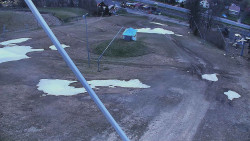 Spodní část sjezdovky skiareálu Karolinka