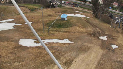 Spodní část sjezdovky skiareálu Karolinka