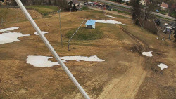 Spodní část sjezdovky skiareálu Karolinka