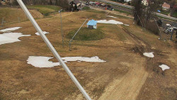 Spodní část sjezdovky skiareálu Karolinka