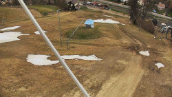 Spodní část sjezdovky skiareálu Karolinka