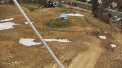 Spodní část sjezdovky skiareálu Karolinka