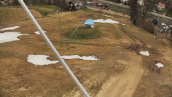 Spodní část sjezdovky skiareálu Karolinka