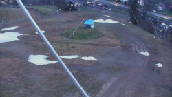 Spodní část sjezdovky skiareálu Karolinka