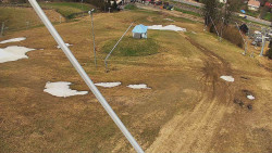 Spodní část sjezdovky skiareálu Karolinka