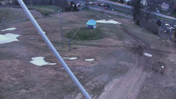 Spodní část sjezdovky skiareálu Karolinka