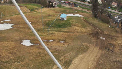 Spodní část sjezdovky skiareálu Karolinka