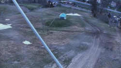 Spodní část sjezdovky skiareálu Karolinka