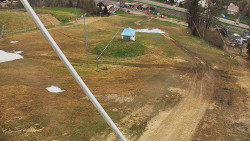 Spodní část sjezdovky skiareálu Karolinka