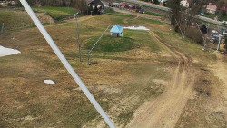 Spodní část sjezdovky skiareálu Karolinka