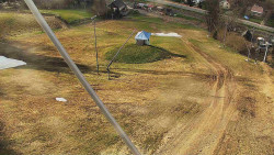 Spodní část sjezdovky skiareálu Karolinka