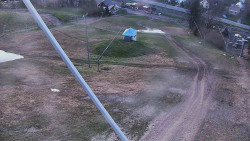 Spodní část sjezdovky skiareálu Karolinka