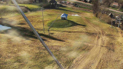 Spodní část sjezdovky skiareálu Karolinka