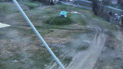 Spodní část sjezdovky skiareálu Karolinka