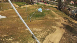 Spodní část sjezdovky skiareálu Karolinka