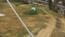 Spodní část sjezdovky skiareálu Karolinka