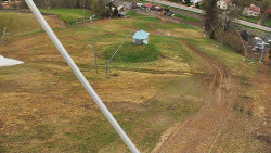 Spodní část sjezdovky skiareálu Karolinka