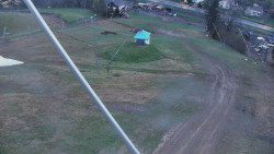 Spodní část sjezdovky skiareálu Karolinka