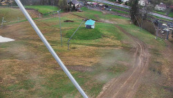 Spodní část sjezdovky skiareálu Karolinka