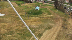 Spodní část sjezdovky skiareálu Karolinka