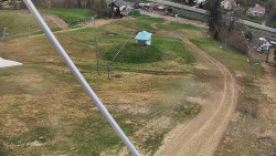 Spodní část sjezdovky skiareálu Karolinka